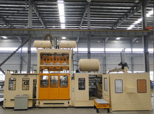 Multi-station molding machine